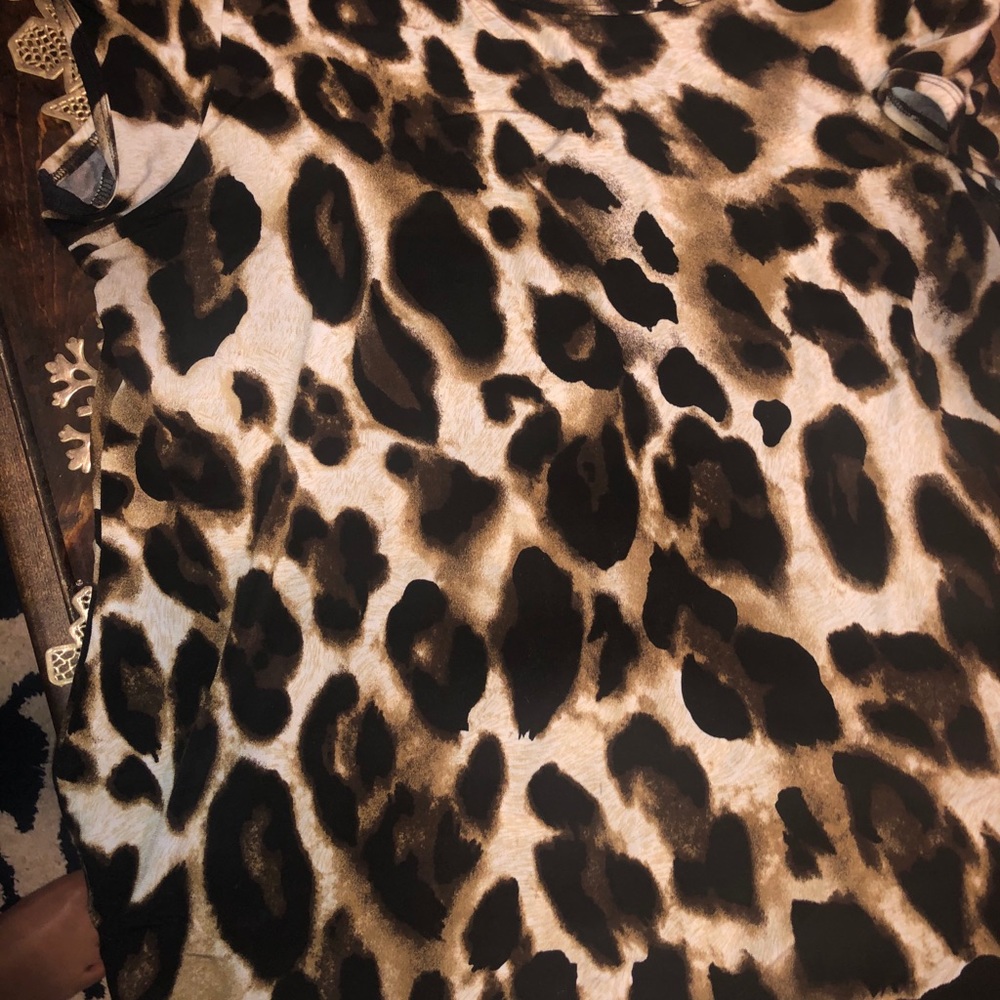 Leopard top!! - Picture 3 of 4